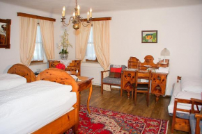  Gasthof Hohlwegwirt  Халлайн